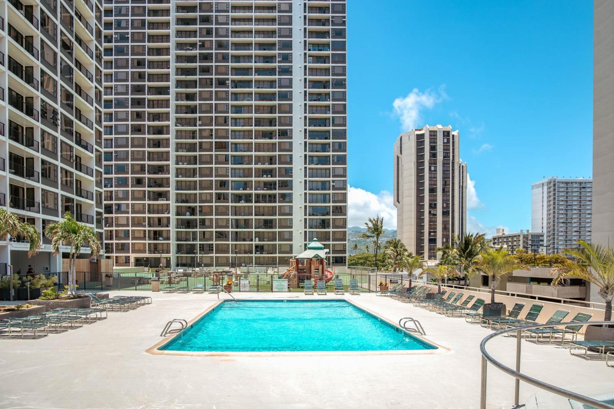 Waikiki Banyan: Diamond Head And Ocean View Condo! Apartamento Honolulu
