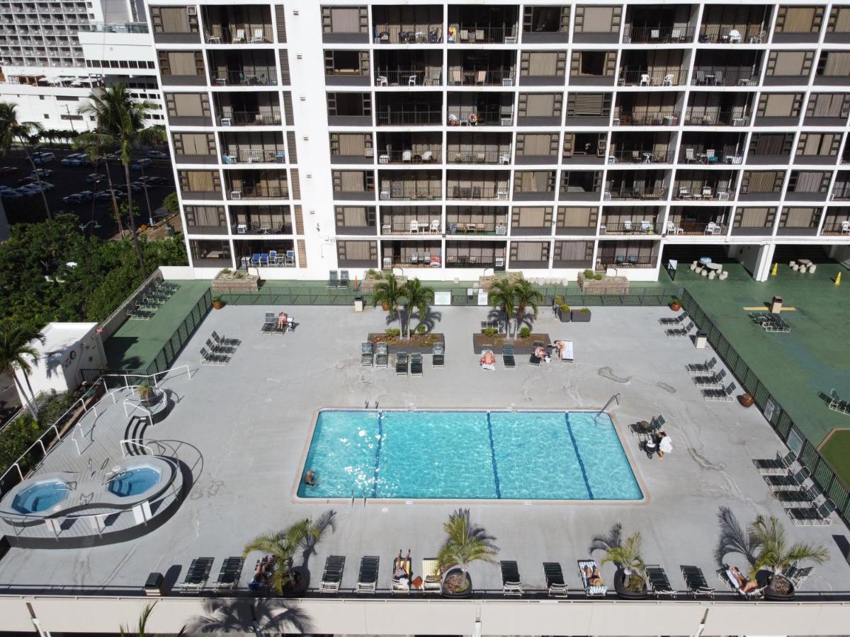 Waikiki Banyan: Diamond Head And Ocean View Condo! * Honolulu