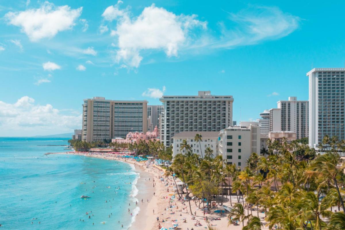 Waikiki Banyan: Diamond Head And Ocean View Condo! Honolulu