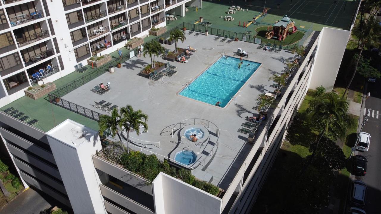Apartment Waikiki Banyan: Diamond Head And Ocean View Condo! Honolulu